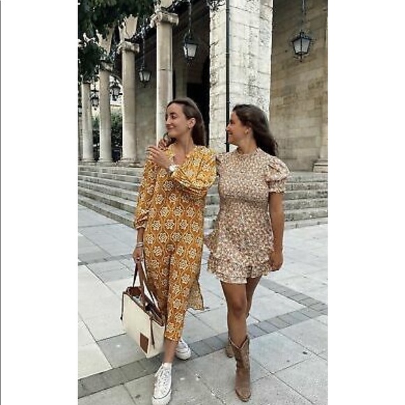✅SOLD✅Zara printed midi dress - Picture 5 of 16